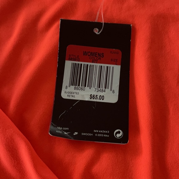 NIKE DRI-FIT PULL OVER - Picture 2 of 4